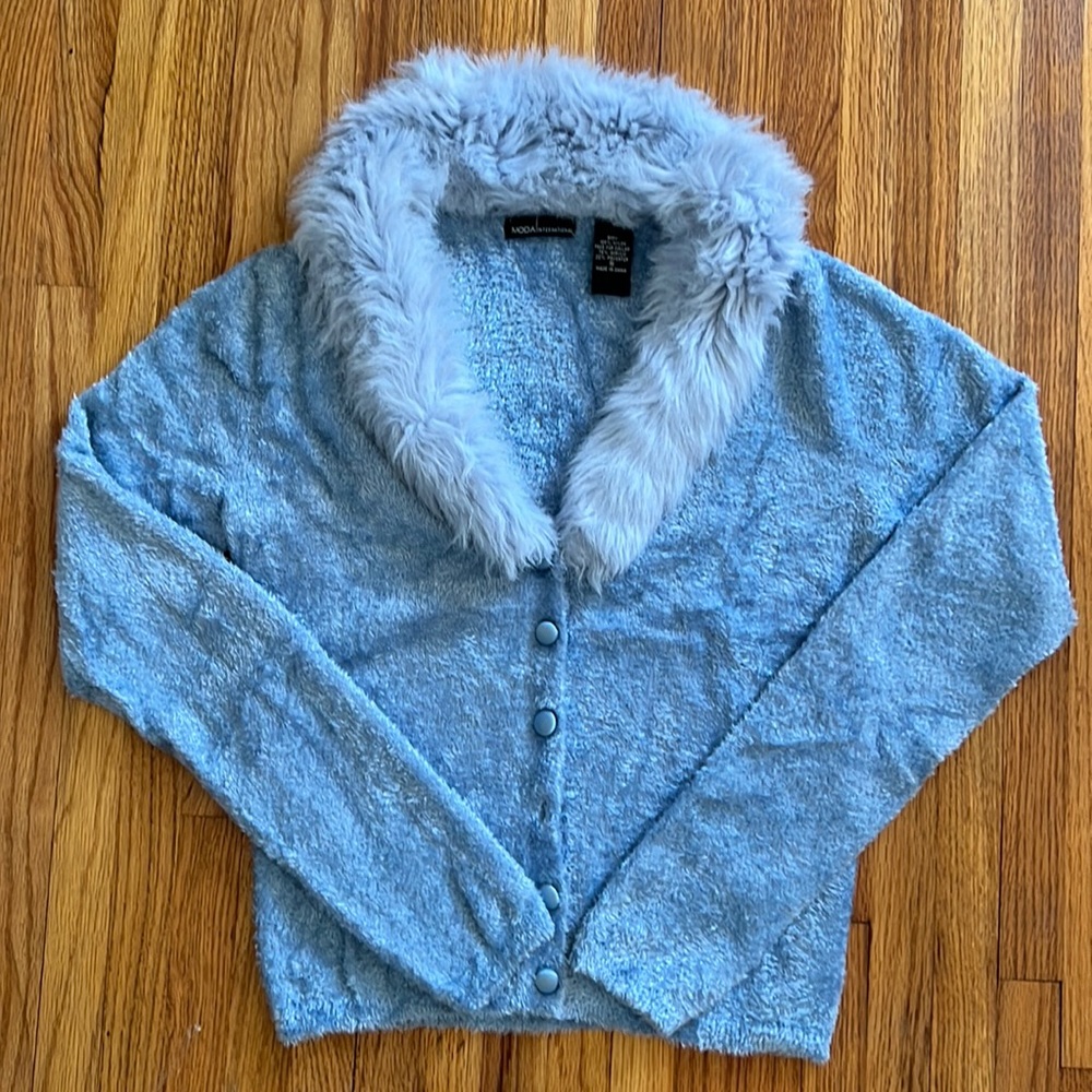 vintage 90s | baby blue faux fur collared sweater | size small